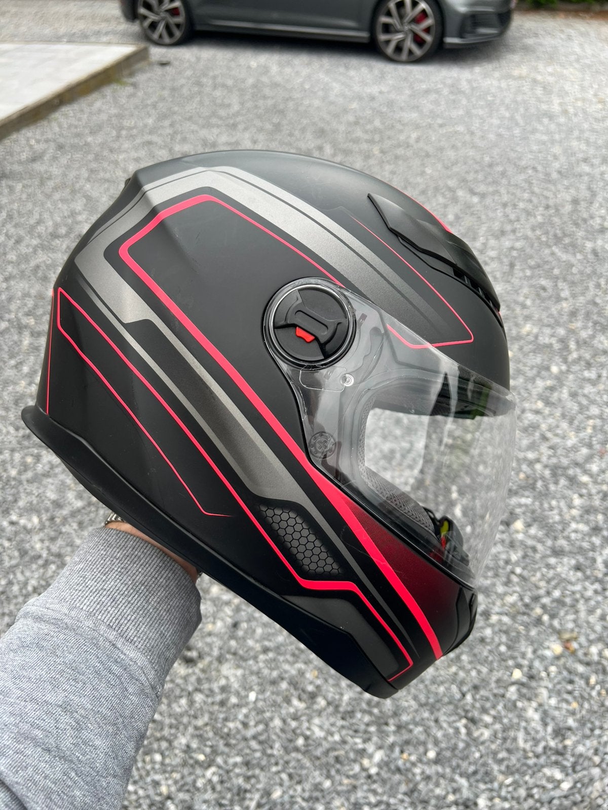 Helm medium, Motoren, Ophalen