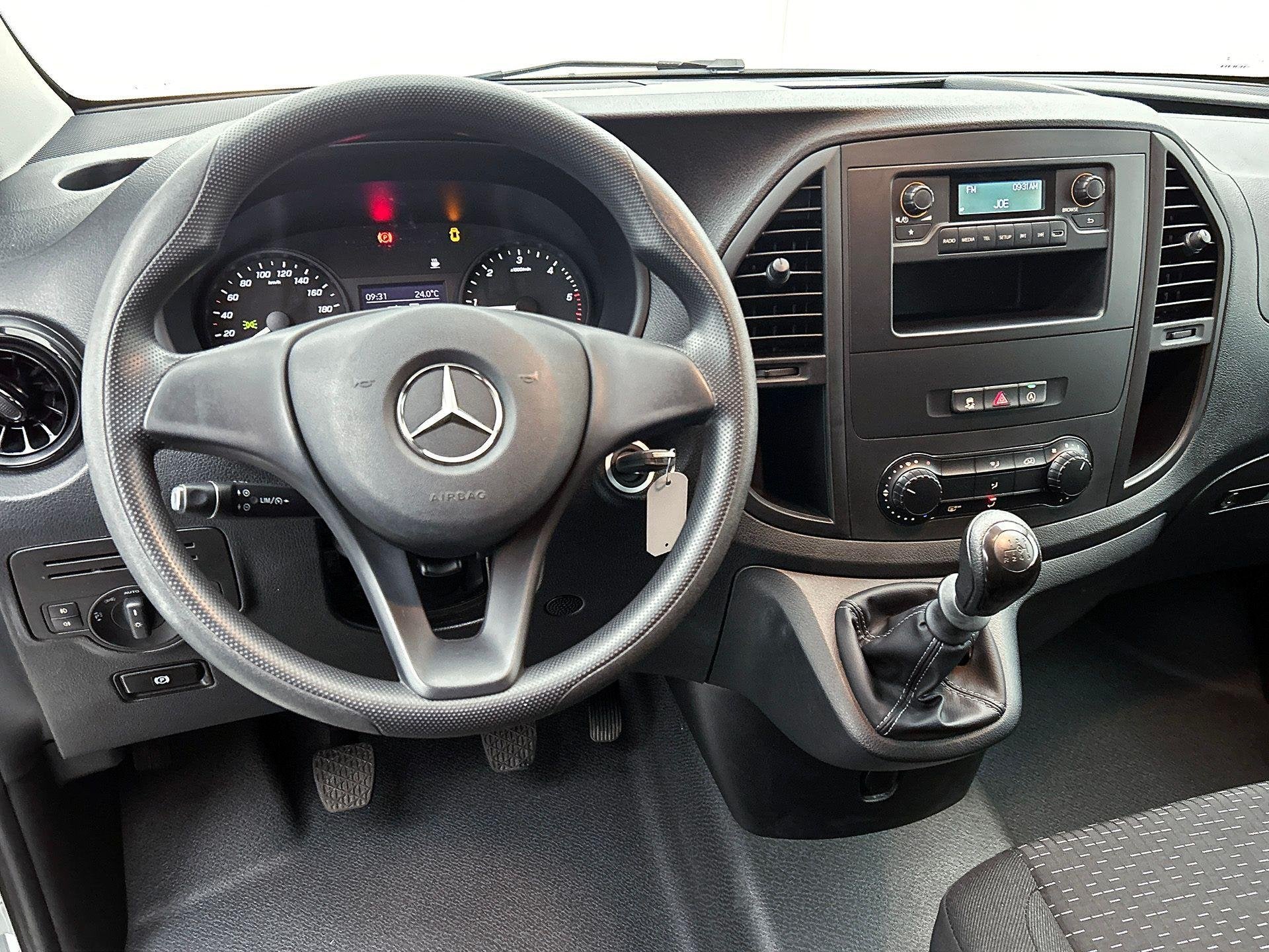 Mercedes-Benz Vito 110 L2 | Navigatie | Airco |, Voorwielaandrijving, Stof, Gebruikt, 4 cilinders