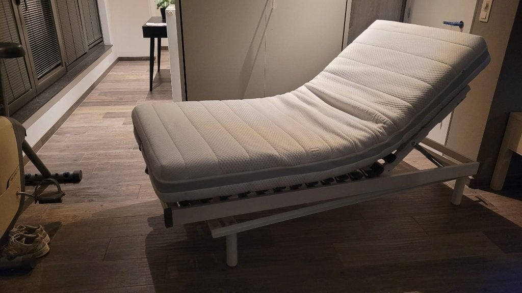 Sommier à lattes ajustable + matelas Beka, Maison & Meubles, 90 cm, Matelas, Enlèvement, 200 cm