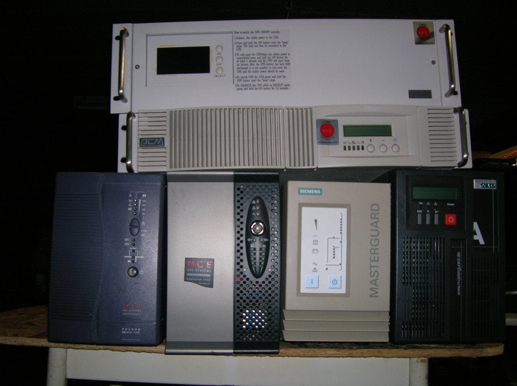 UPS-en, Computers en Software, Noodvoedingen (UPS), Ophalen, Gebruikt