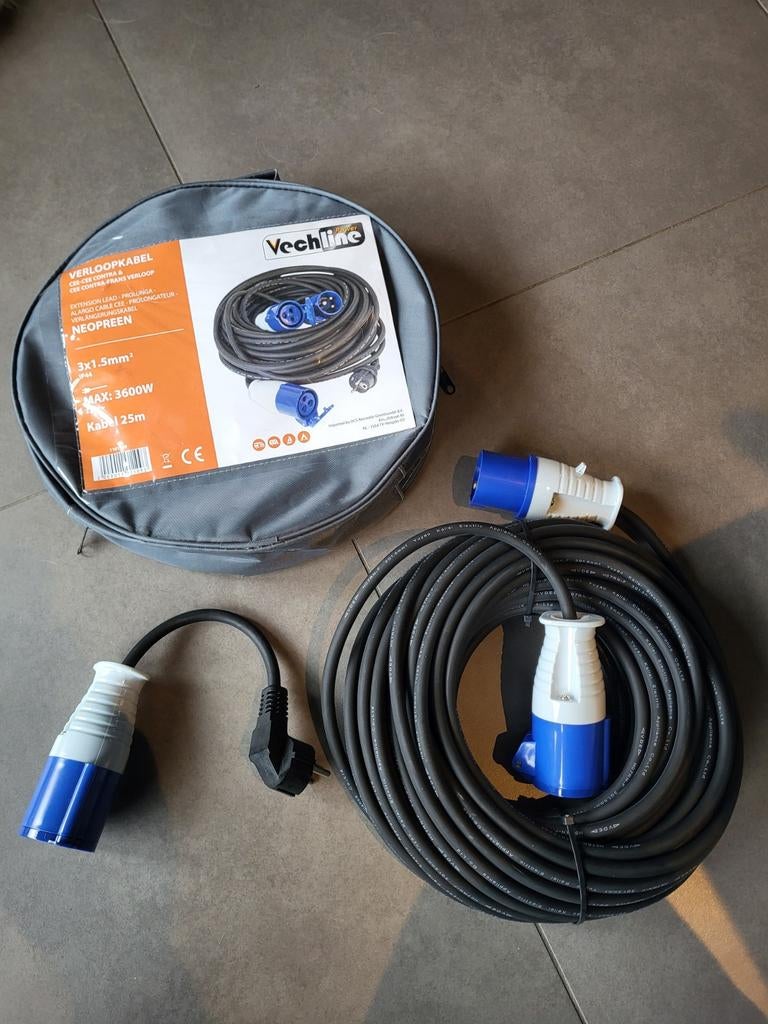 Verlengsnoer 25m 3x1.5mm met eurostekkers en verloop, Caravanes & Camping, Enlèvement