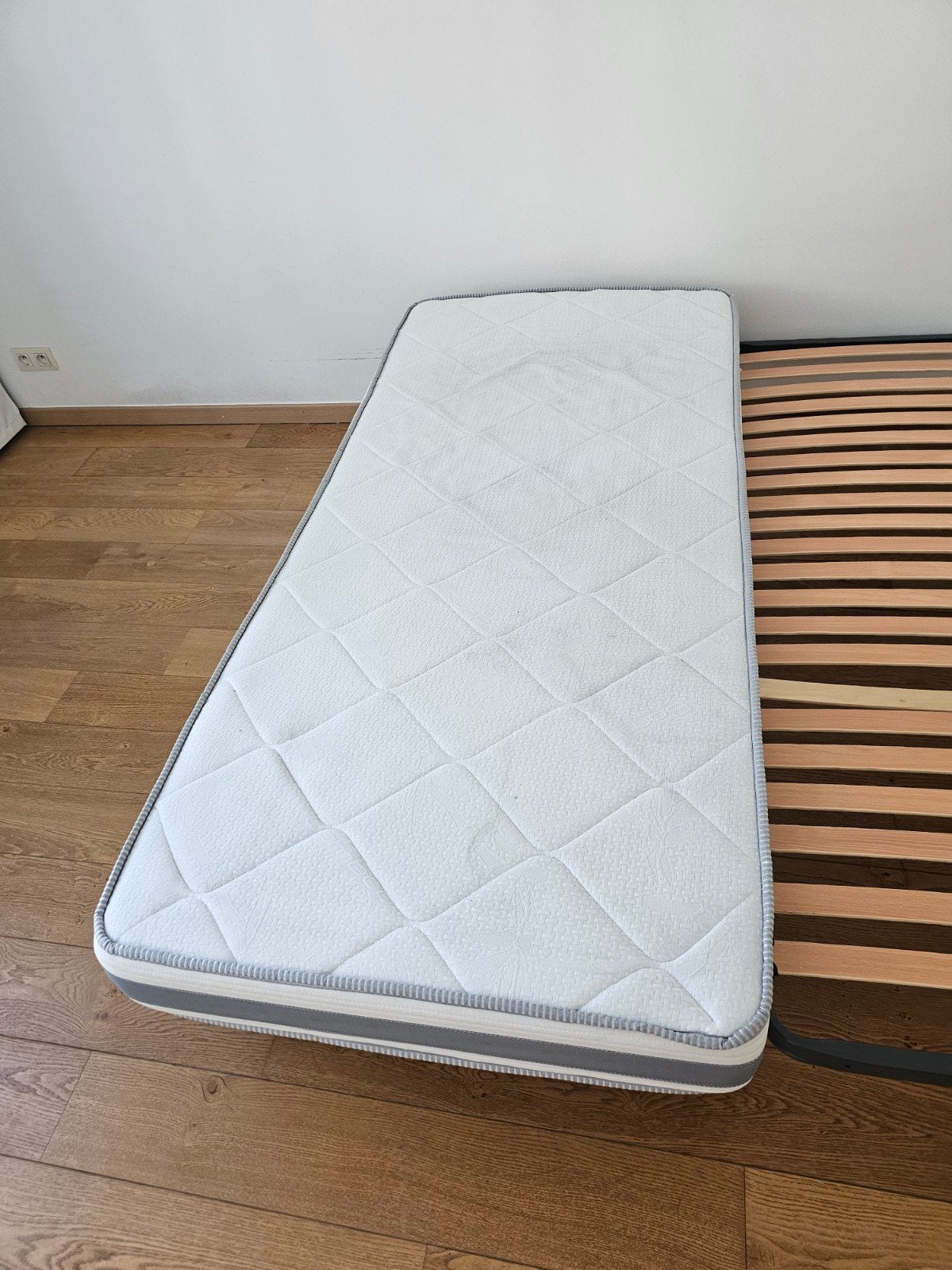 Matras om 200 cm x 90 cm te geven, Ophalen, Matras