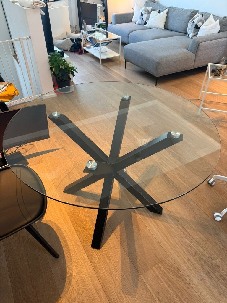 Kave Home Argo ronde glazen eettafel — 120€, Huis en Inrichting, Tafels | Eettafels, Zo goed als nieuw, 100 tot 150 cm, 100 tot 150 cm
