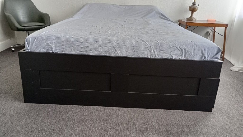 Bed 2p zwart Brimnes 160x200, Huis en Inrichting, Slaapkamer | Bedden, Ophalen, Gebruikt, Zwart, Tweepersoons