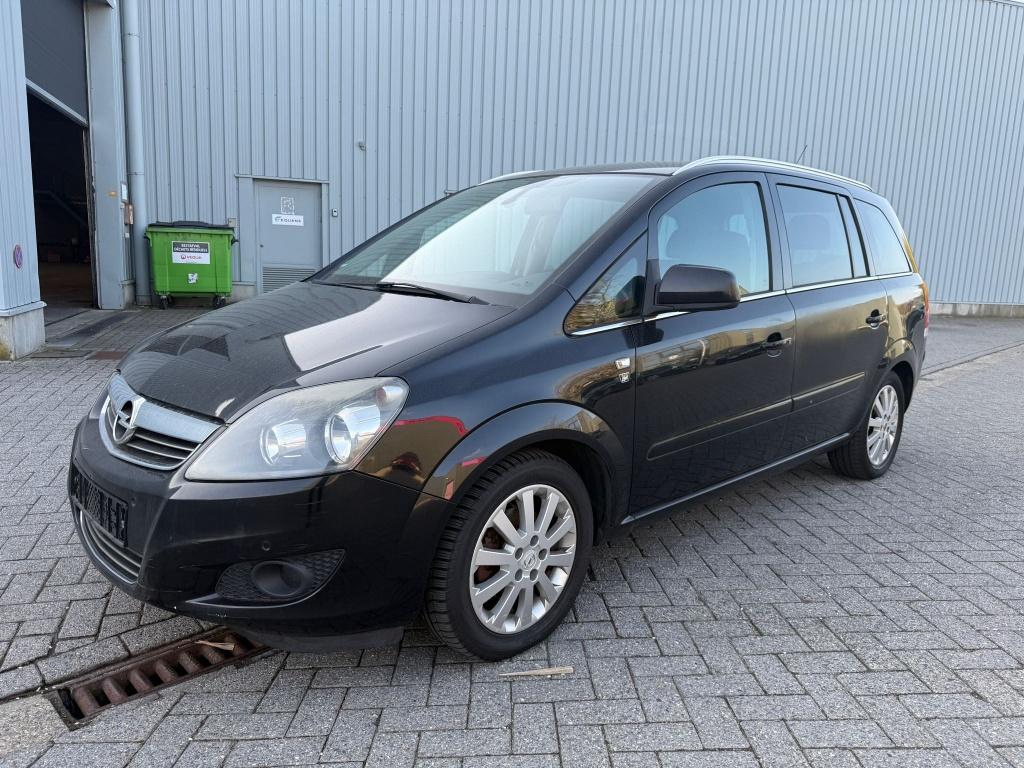 OPEL ZAFIRA 1.6 BENZINE BJ 2010 117000 KM 7 ZITPLAATSEN, Auto's, Opel, Monovolume, Leder en Stof, Zwart, Bedrijf