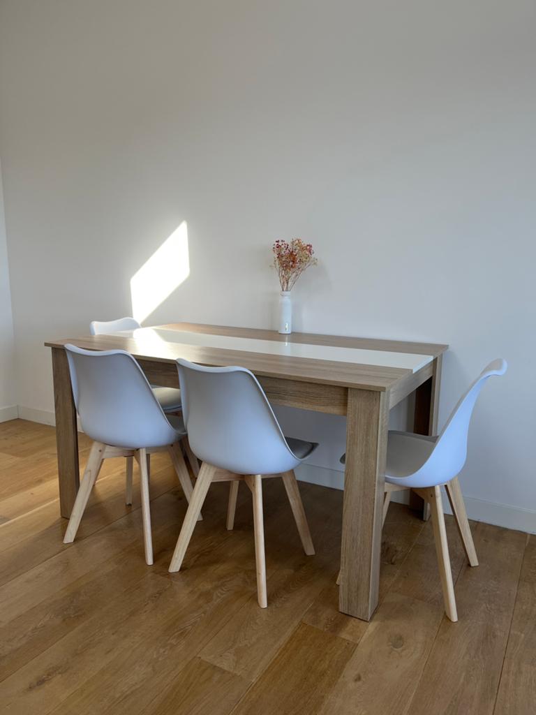 Dining table + 4 chairs (moving sale), Enlèvement, Comme neuf