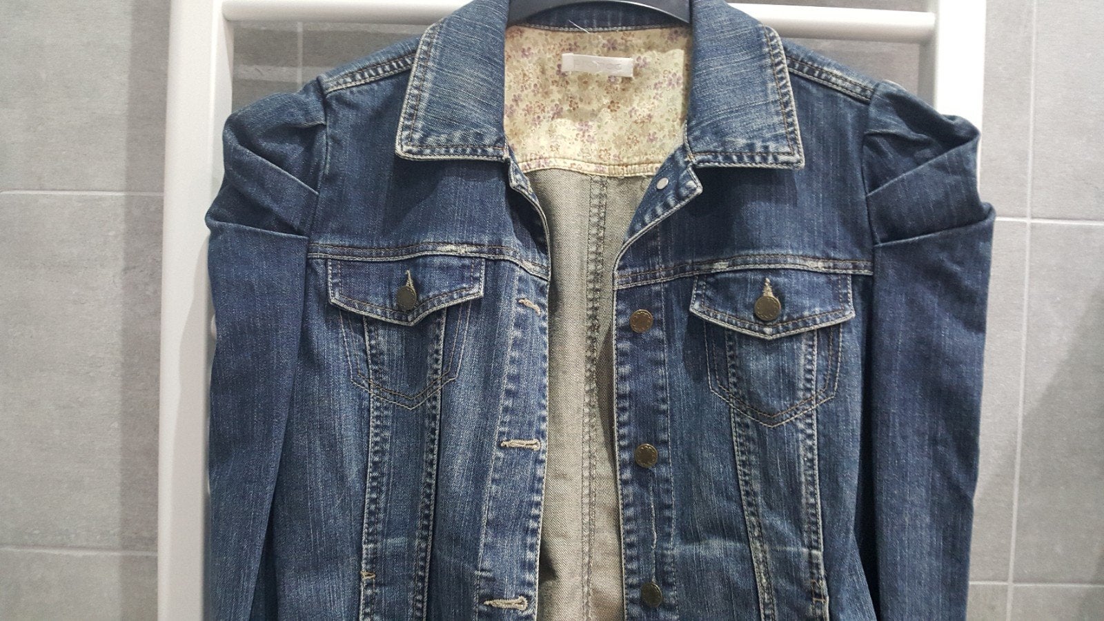 Veste jeans dame taille 40 pour 40 €, Vêtements | Hommes, Vestes | Été, Enlèvement