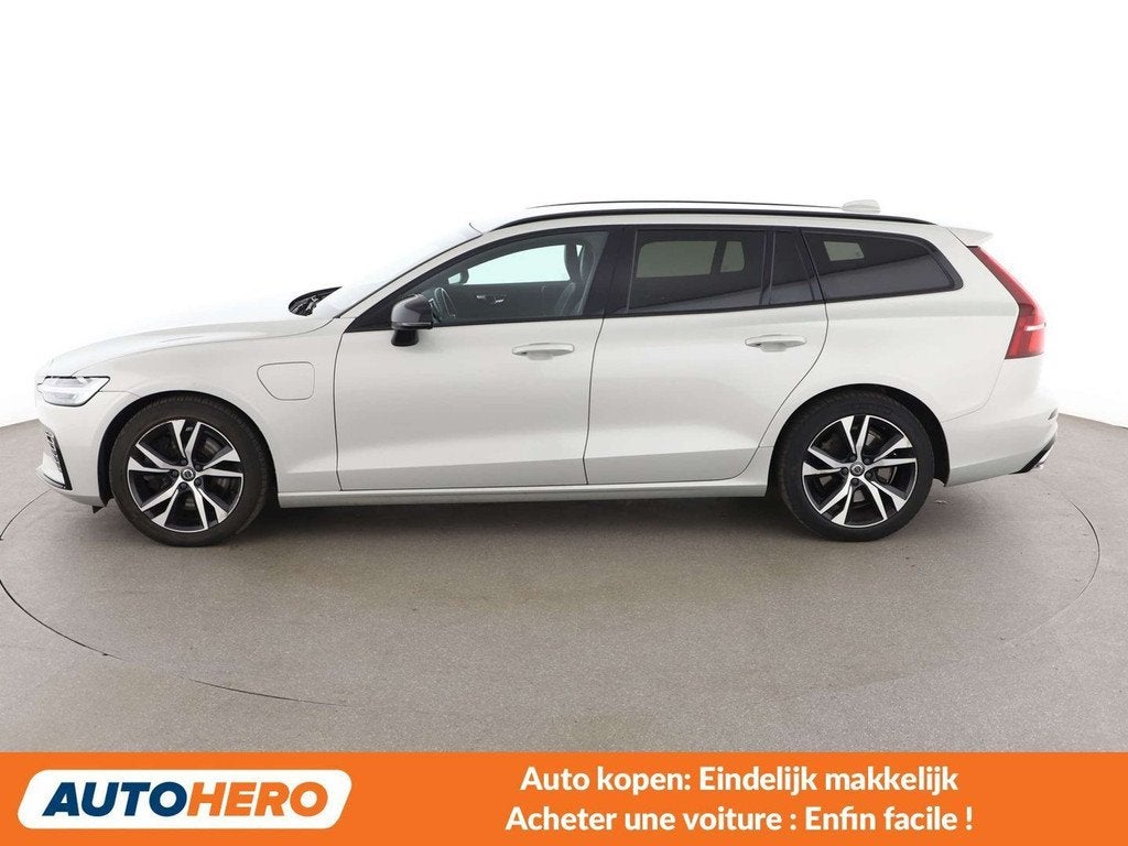 Volvo V60 2.0 T8 Plug-in Hybrid R-Design AWD (bj 2019), Auto's, Volvo, Automaat, Gebruikt, 1969 cc, Leder
