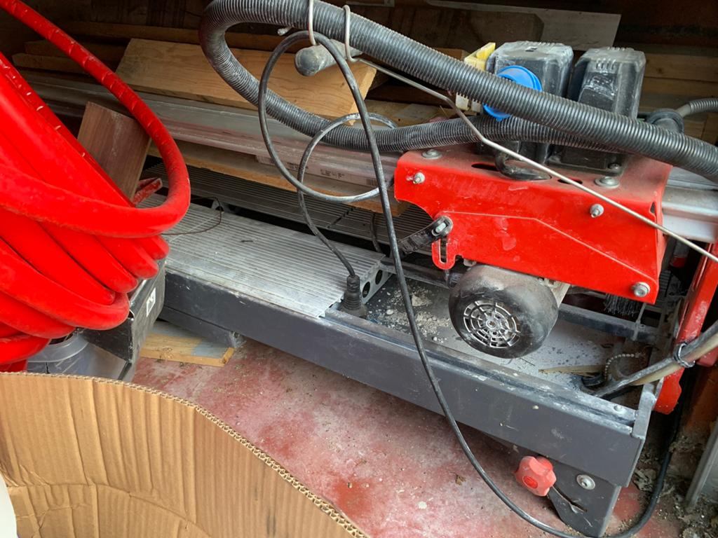 Rubi tegelzaagmachine, Doe-het-zelf en Bouw, Gereedschap | Zaagmachines, Ophalen