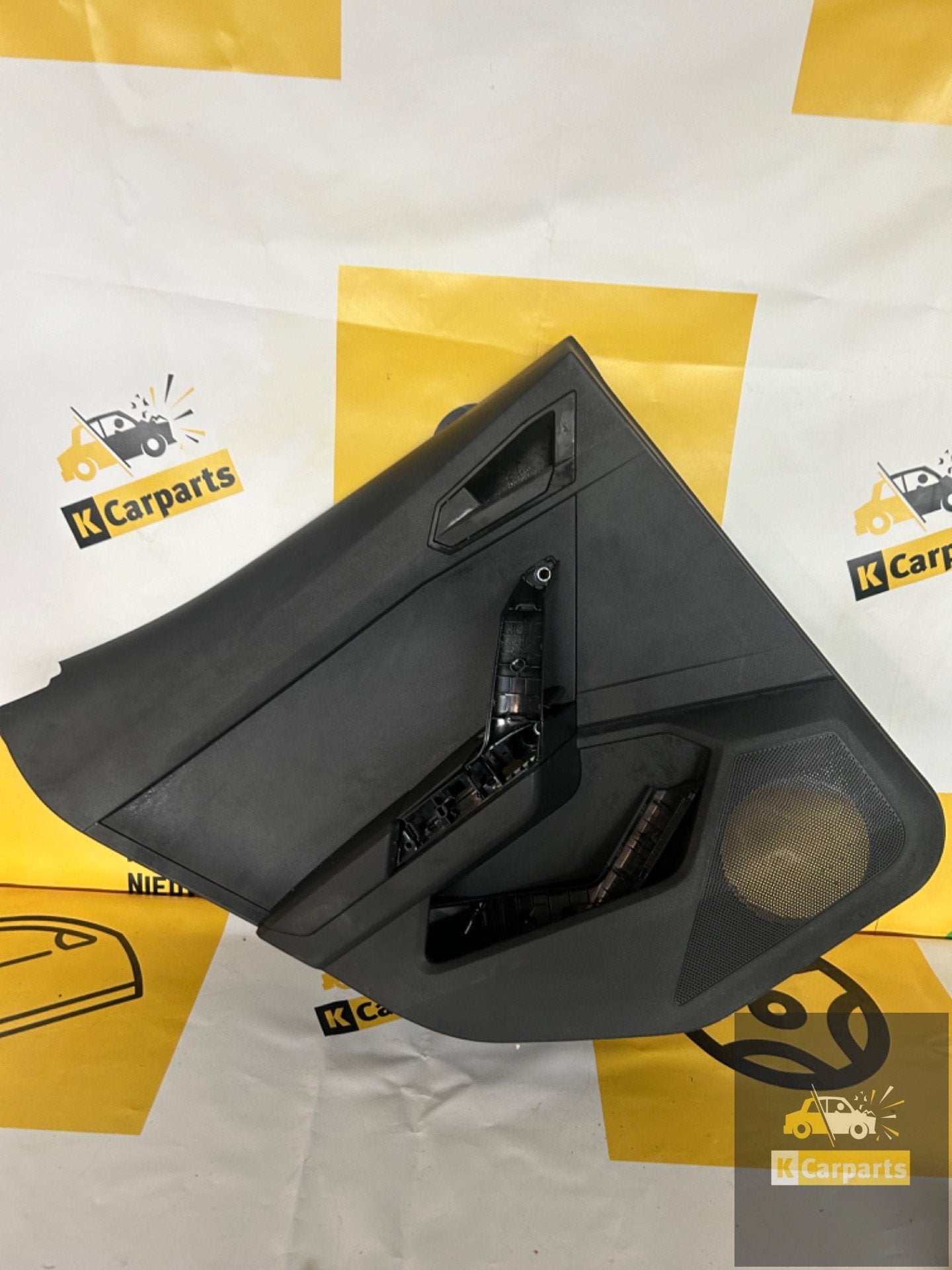 Garniture de porte arri re gauche pour Seat Ibiza 6F0867133, Autovia A-2, Km 585 585
08760  Martorell, ES, SEAT S.A., Utilisé