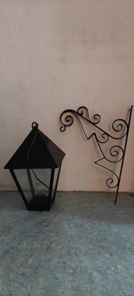 Lampadaire en fer forgé, Fer, Lampadaire