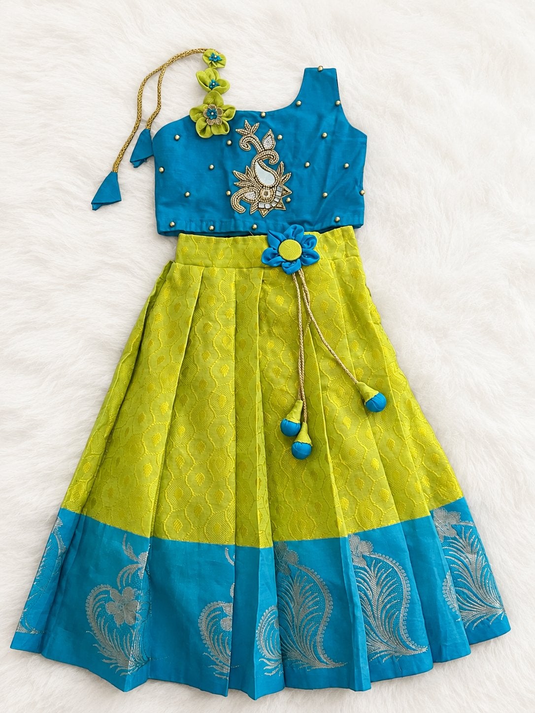 Mooie Indiase feestoutfit voor meisjes-Turquoise & limegroen, Enfants & Bébés, Costumes de carnaval & Déguisements, Enlèvement