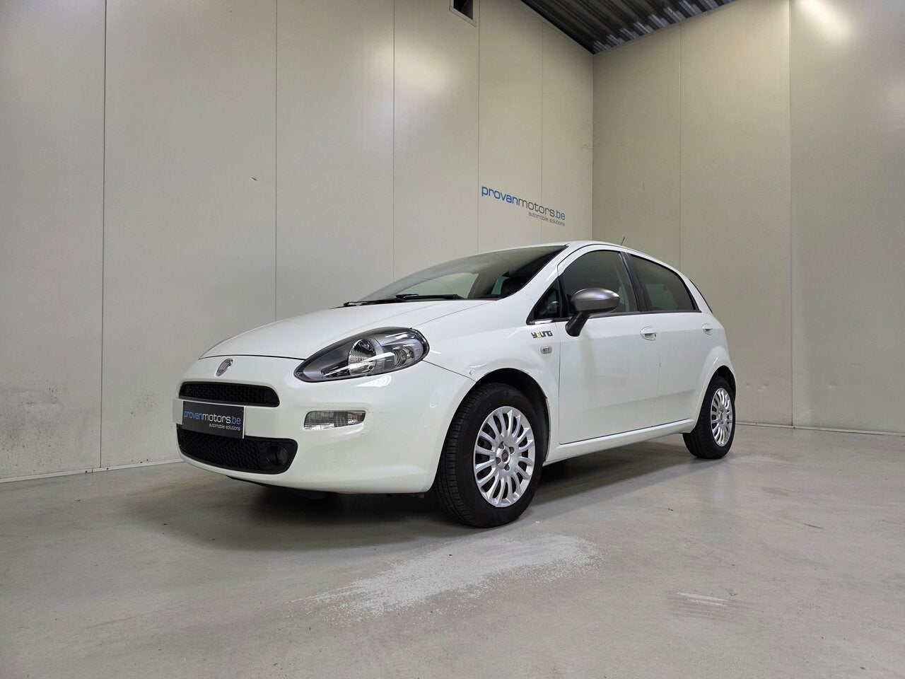Fiat Punto 1.2 benzine Young - Bluetooth - PDC - Goede Staa, Autos, Achat, 69 ch, Vitres électriques, Noir
