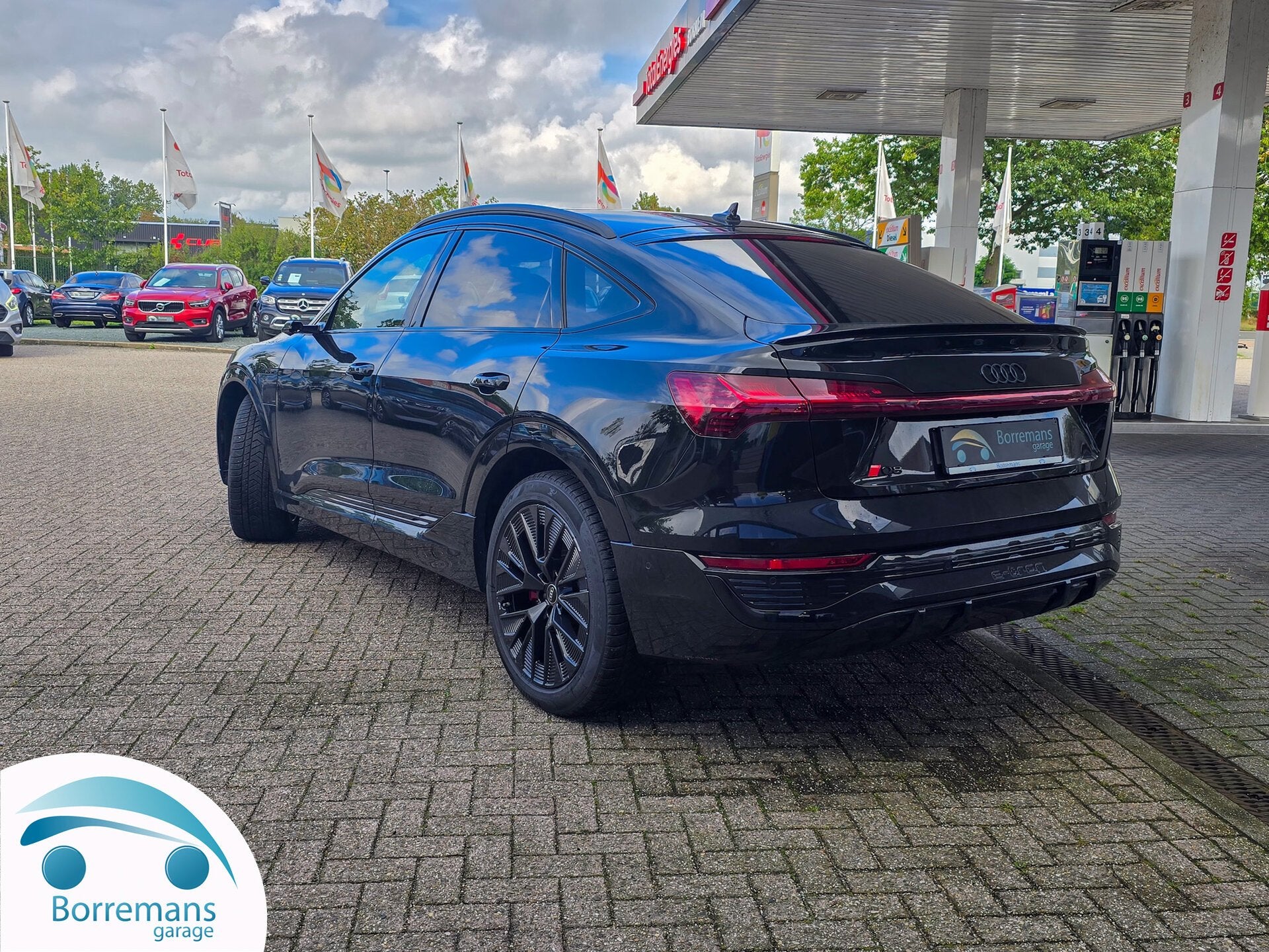 Audi Q8 e-tron 114 KWH 55 408 PK S-LINE QUATRO Full Option, Auto's, Zwart, https://public.car-pass.be/vhr/c2bef7cc-5f0c-457c-b767-89aedad39fda