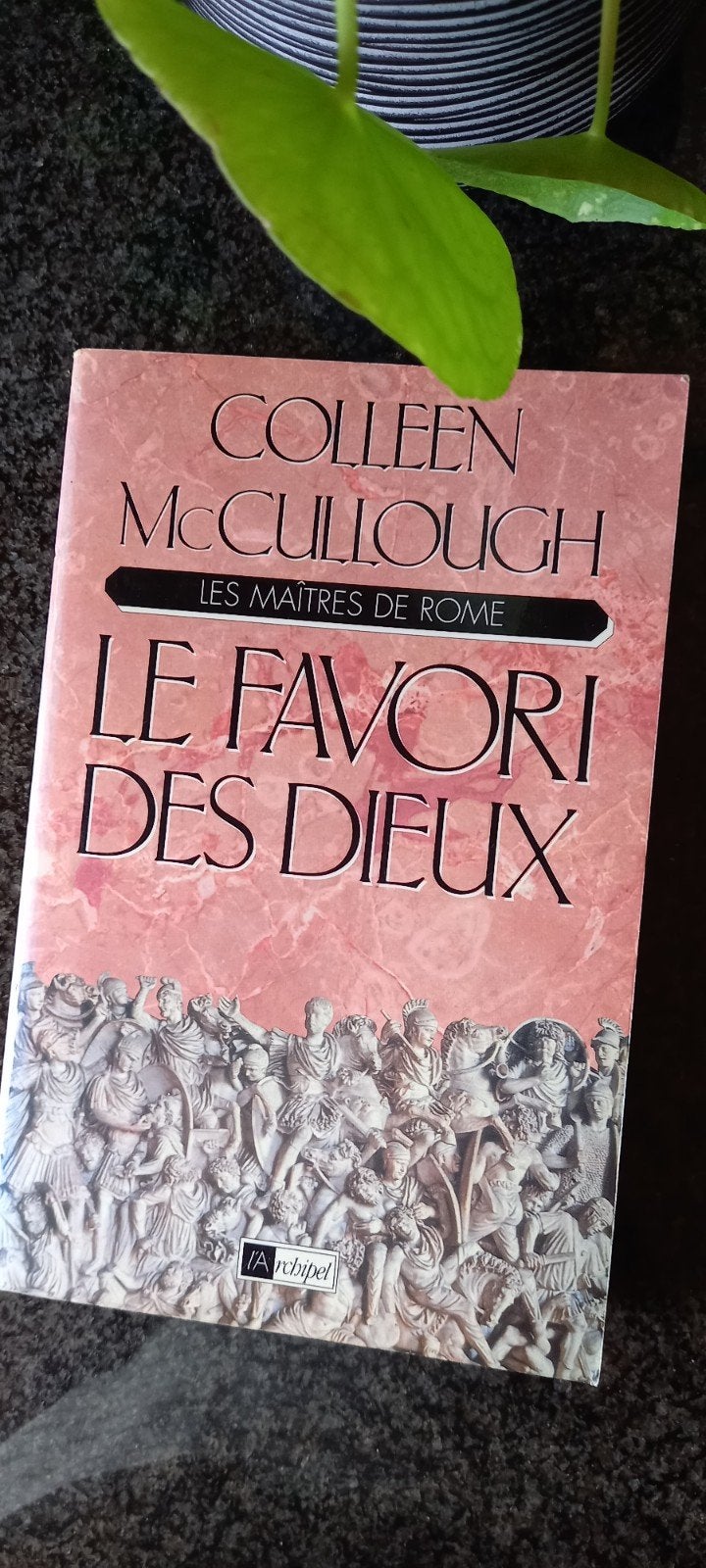 Les maîtres de Rome. Le favori des dieux., Boeken, Historische romans, Ophalen of Verzenden, Gelezen, Colleen MC Cullough