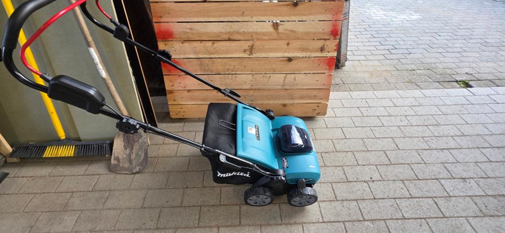 Verticiteerder makita, Tuin en Terras, Ophalen