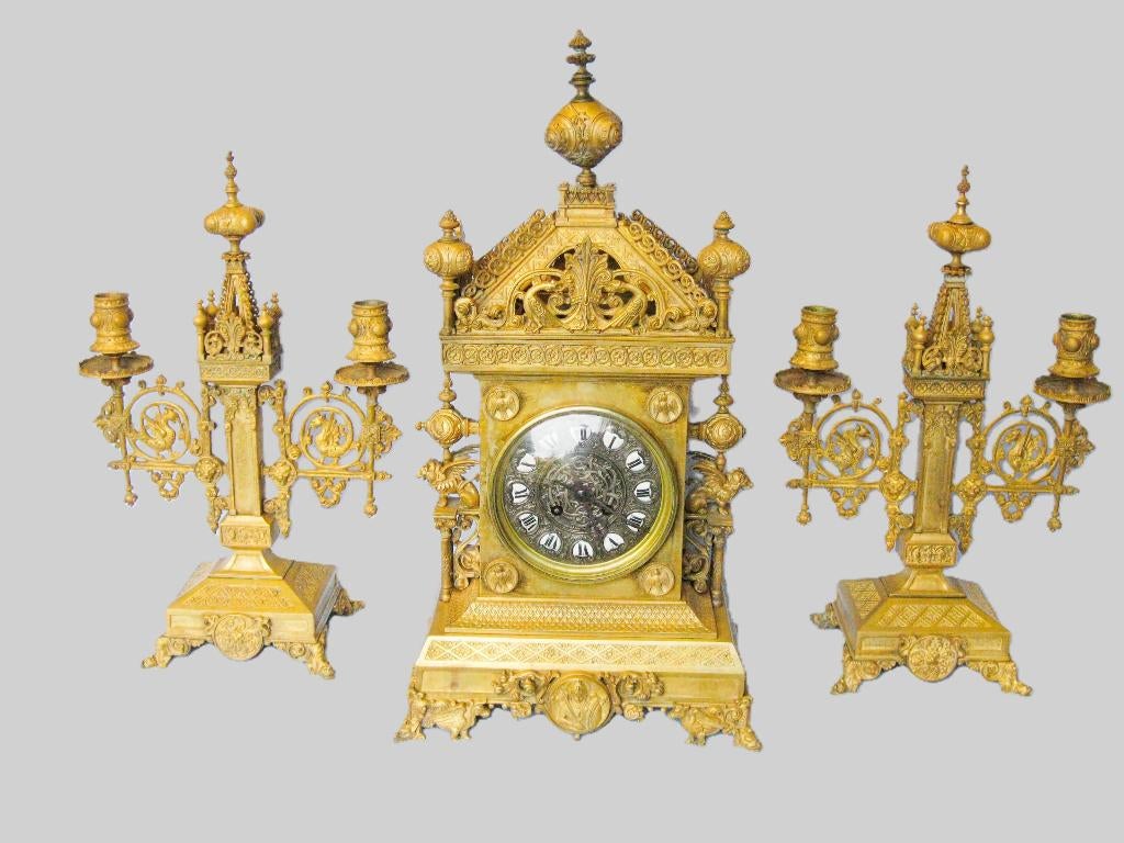 Kloeke kasteelpendule en bijhorende kandelaars, Antiek en Kunst, Ophalen