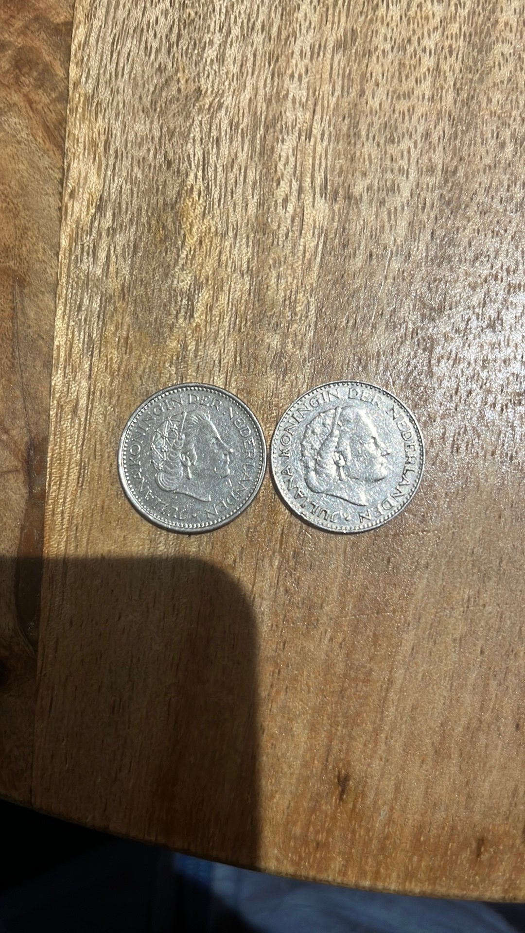 Pays-Bas 2x 1 Gulden 1967 et 1973, Enlèvement ou Envoi