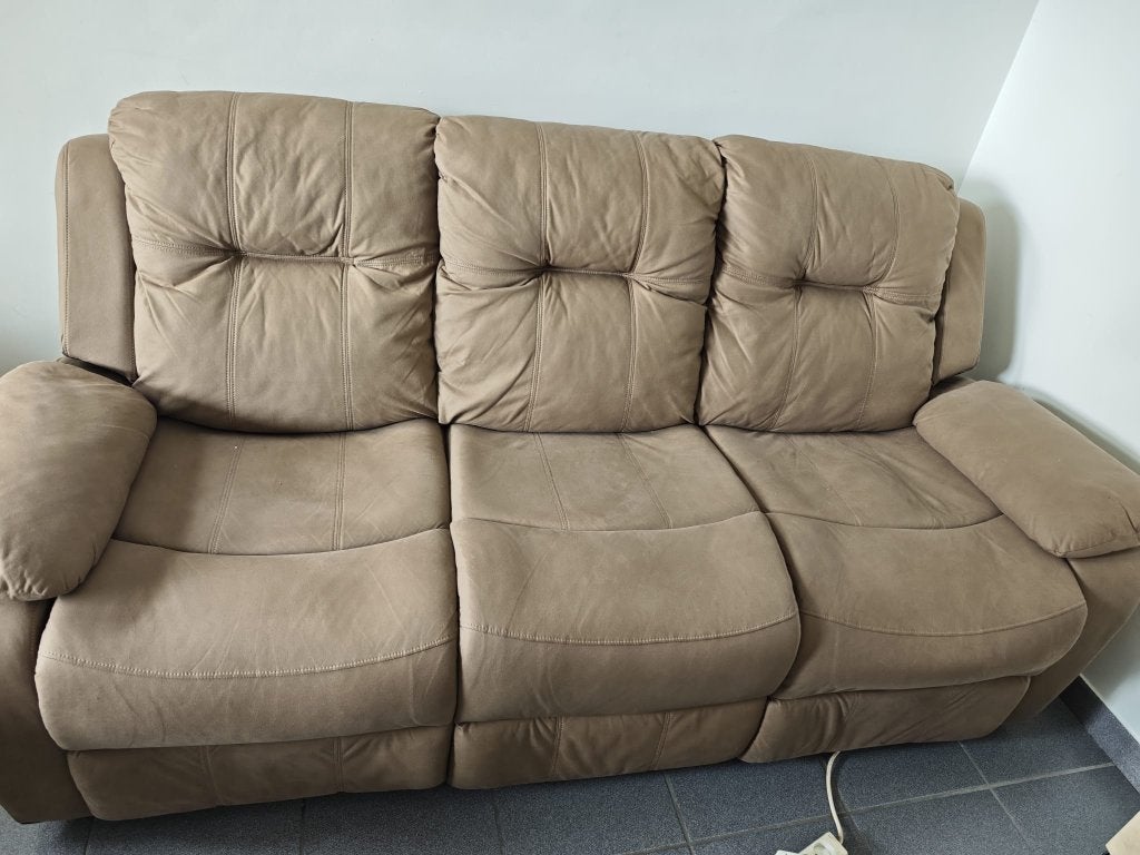 un canapé relax électrique 3 places, Maison & Meubles, Canapés | Salons, Comme neuf, Banc droit, Trois personnes, Moins de 150 cm