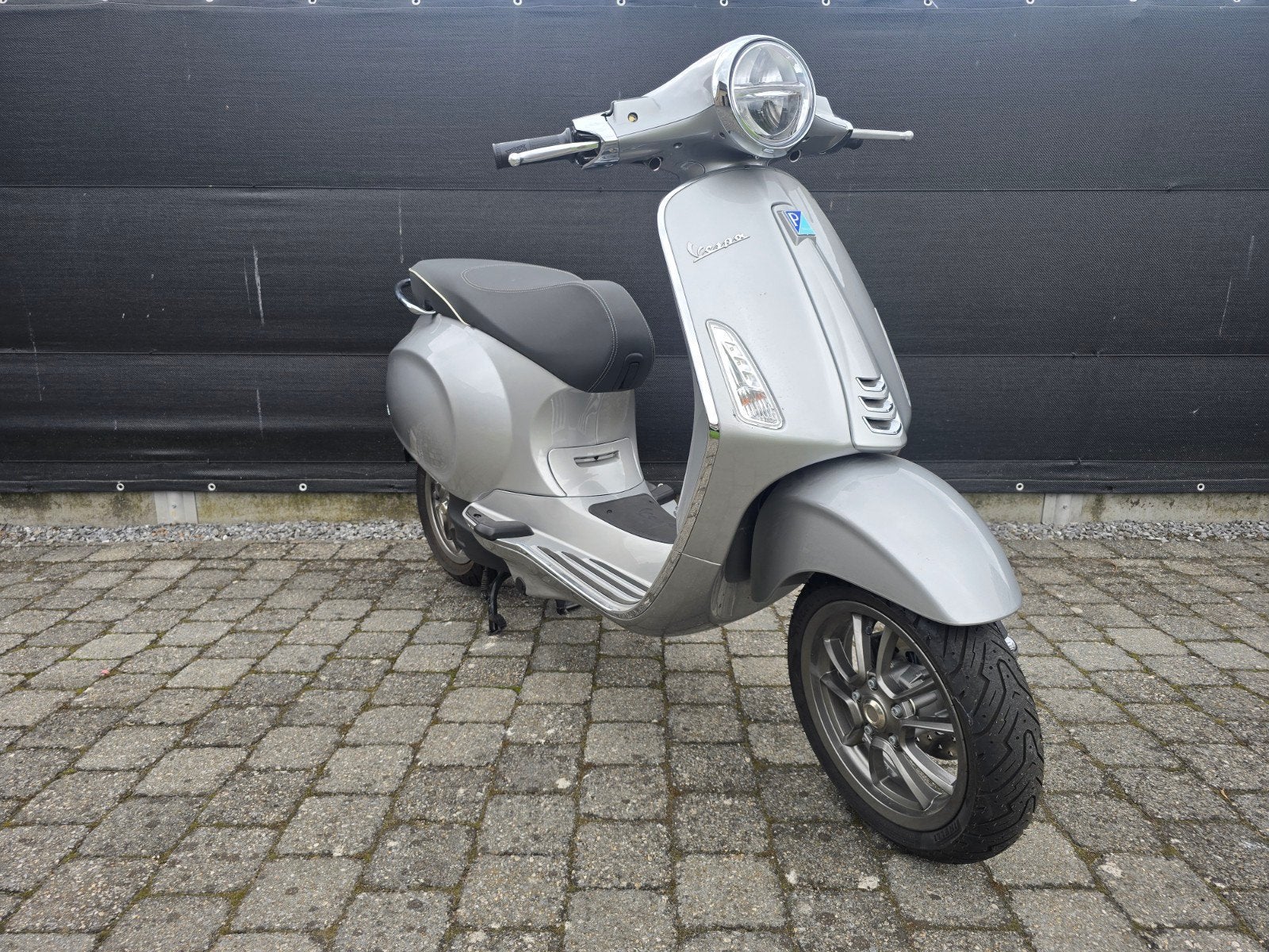 Vespa electriccia b klasse zgan 90km, Fietsen en Brommers, Ophalen, Overige modellen, Elektrisch, Klasse B (45 km/u)
