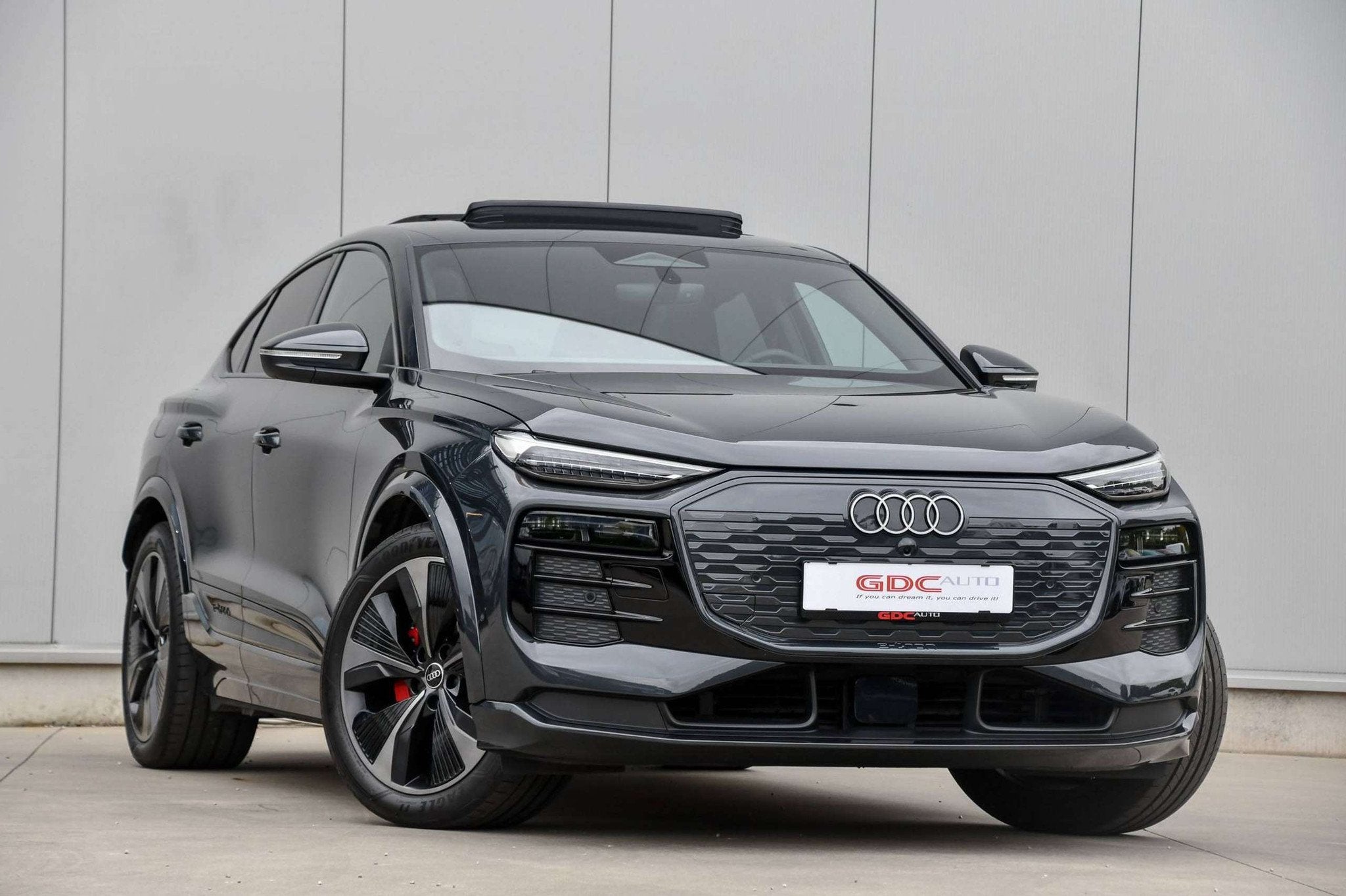 Audi Q6 e-tron Q6 e-Tron 100 kWh Quattro l trekhaak l luchtv, Autos, Cuir, Argent ou Gris, Achat, Entreprise