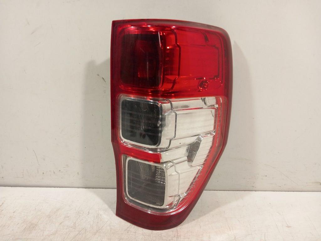 Achterlicht carrosserie rechts Ford Ranger, Auto-onderdelen, Onderdelen@venauto.nl, Van der Ven Autorecycling B.V., Gebruikt, Ettenseweg 76, 4706 PB Roosendaal, The Netherlands