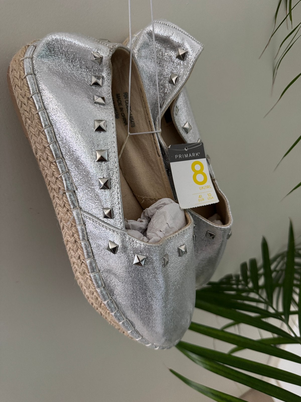 Nouvelles espadrilles Primark argent avec clous — Taille 41, Vêtements | Femmes, Enlèvement, Comme neuf, Espadrilles