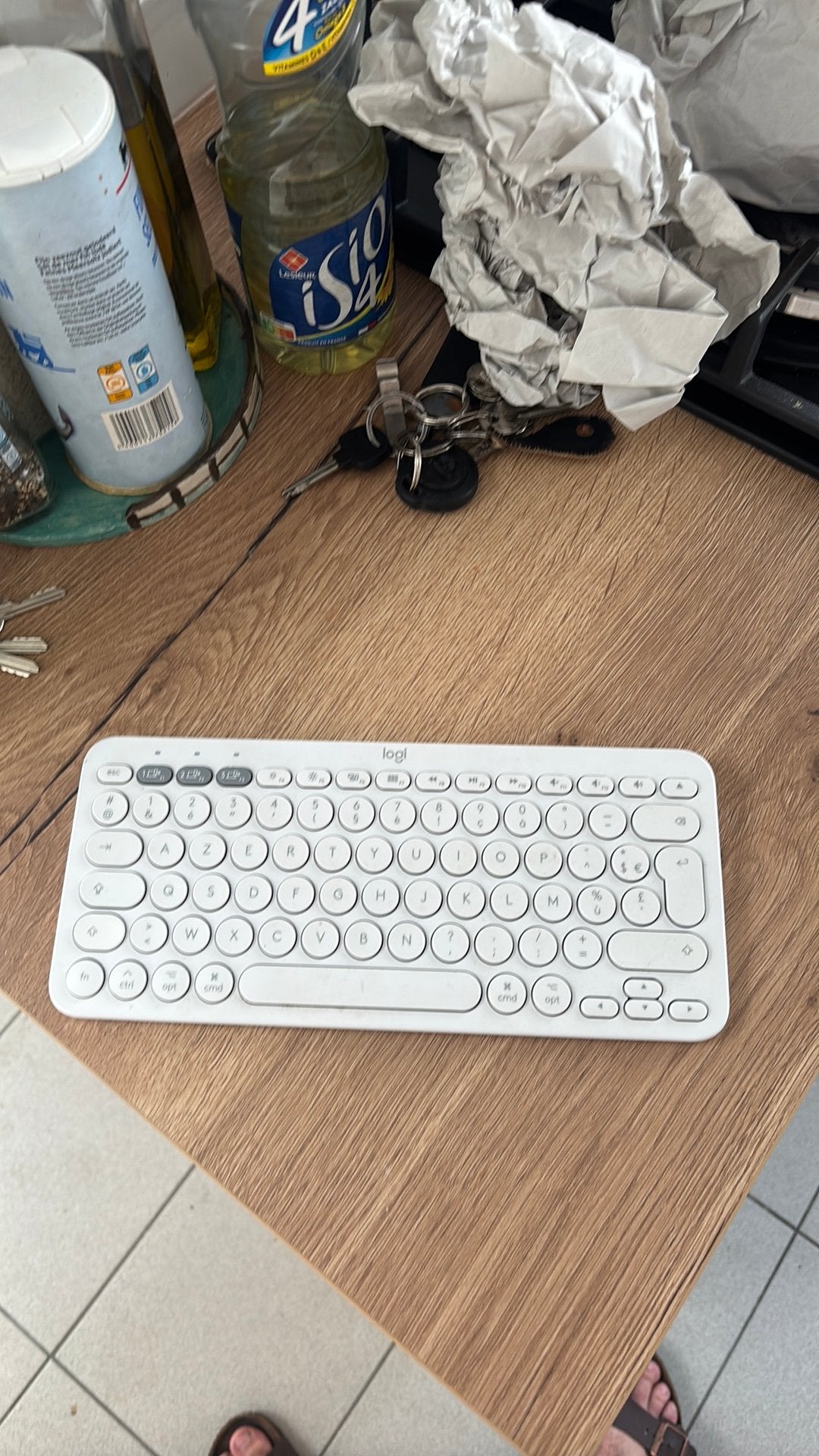Clavier logitech Bluetooth azerty mac os k380, Computers en Software, Toetsenborden, Ophalen, Azerty, Zo goed als nieuw