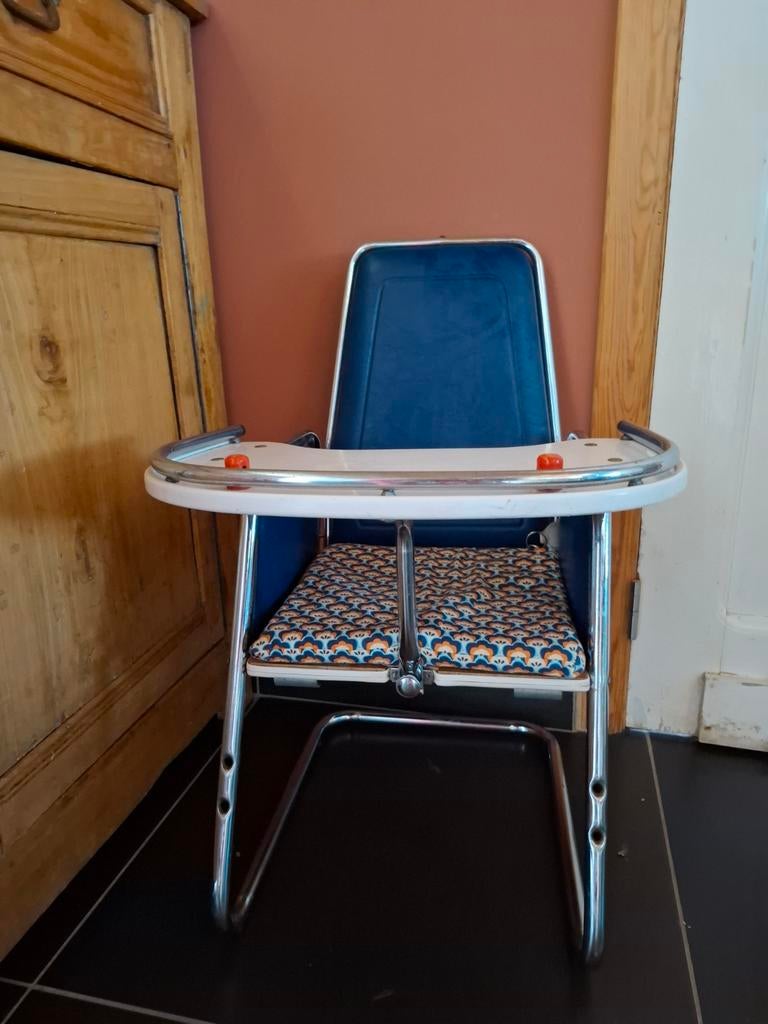 Retro stoeltje, Kinderen en Baby's, Kinderkamer | Tafels en Stoelen, Ophalen