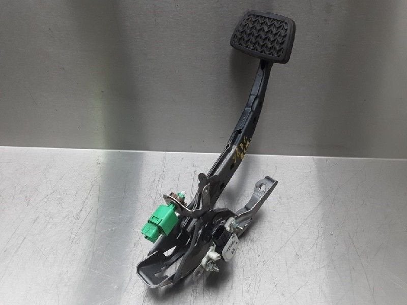 REMPEDAAL ABS Lexus CT 200h (01-2010/09-2020), Gebruikt, Lexus