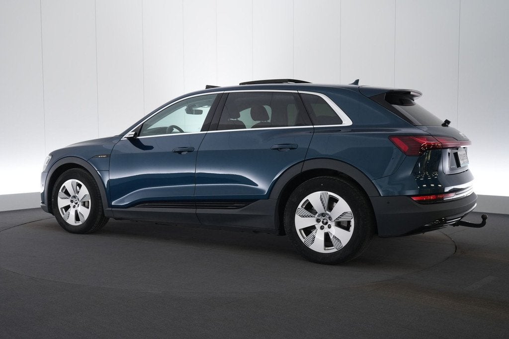(2CNZ427) AUDI E-TRON, Autos, Audi, Entreprise, Achat, e-tron, 4x4, ABS, Caméra de recul, Régulateur de distance, Airbags, Air conditionné