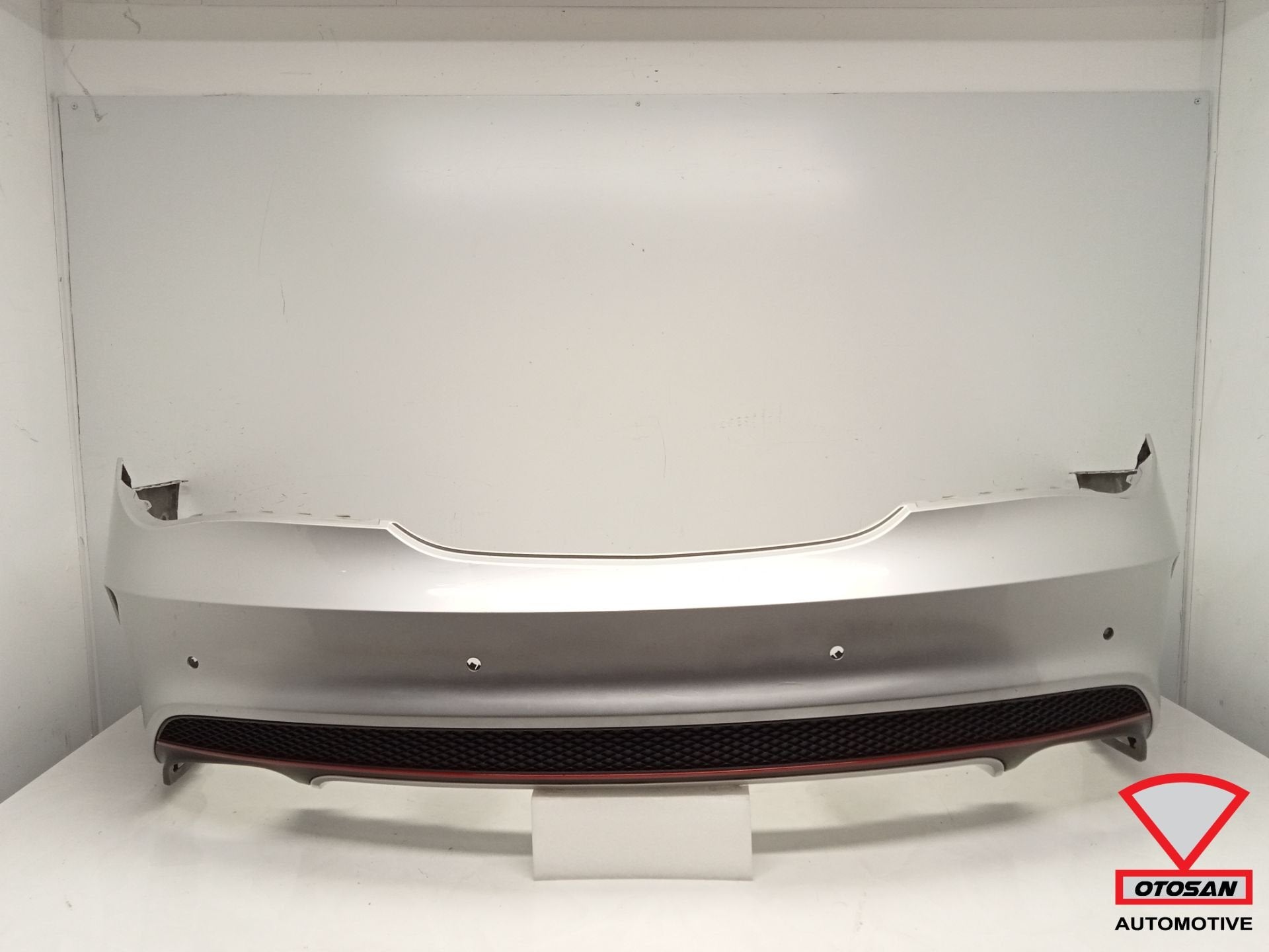 Mercedes W117 CLA achterbumper AMG 2013-2016, Gebruikt, Mercedes-Benz AG, Mercedes-Benz, Mercedesstrasse 120
70372  Stuttgart, DE