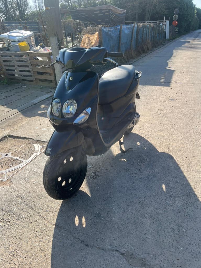 Mbk ovetto 70cc a klasse, Fietsen en Brommers, Scooters | Peugeot, Zo goed als nieuw, Ophalen