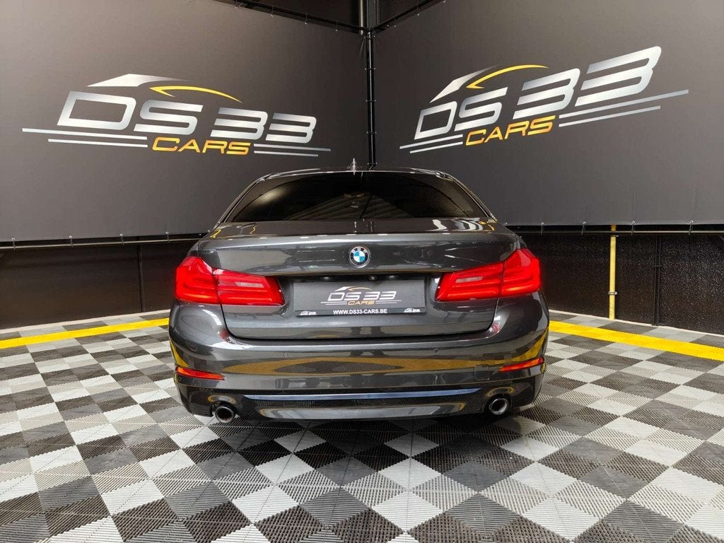 BMW 530 eAS PHEV Sport/LED/360/MemoryLeder/Keyless/AdCruis, Auto's, BMW, Automaat, Achterwielaandrijving, Gebruikt, 4 cilinders