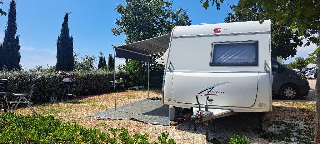 Caravan Averso 390, Jusqu'à 4, 4 à 5 mètres, 750 - 1000 kg, Particulier