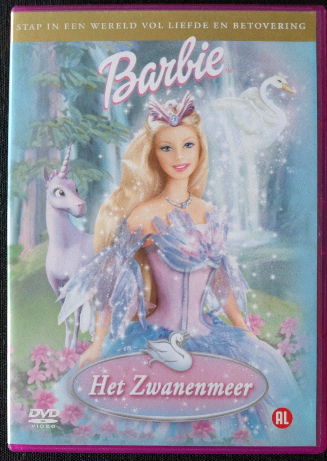 Barbie en het zwanenmeer, Enlèvement