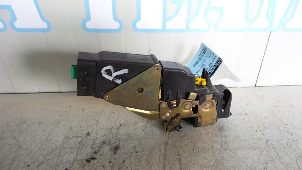 SERRURE DE PORTE RODS AVANT DROIT Volvo V40 (VW), Utilisé, Volvo
