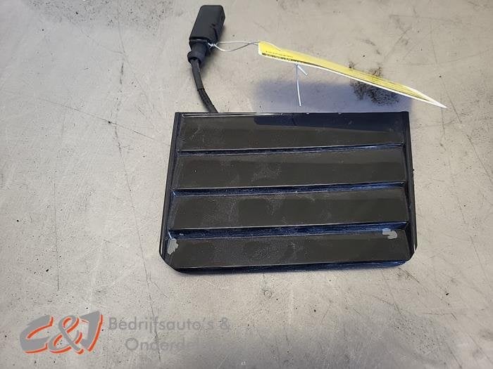 Grille van een Audi E-Tron, Gebruikt, -, -, -