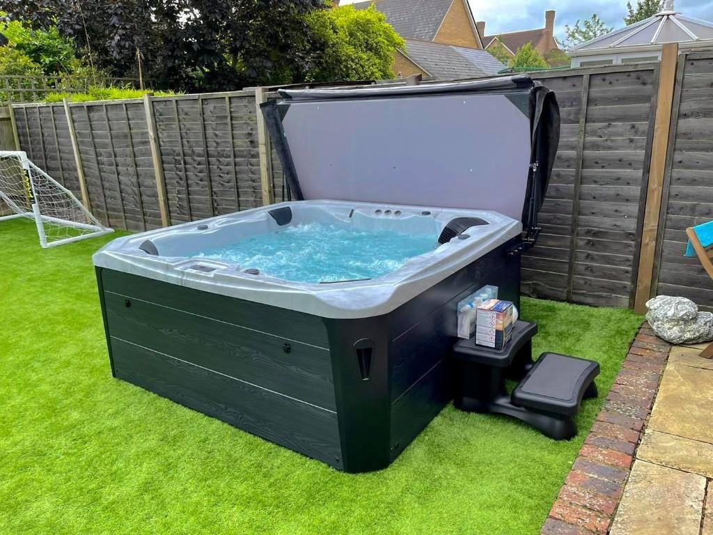 Demo modele a vendre Jacuzzi full option, Enlèvement, Neuf