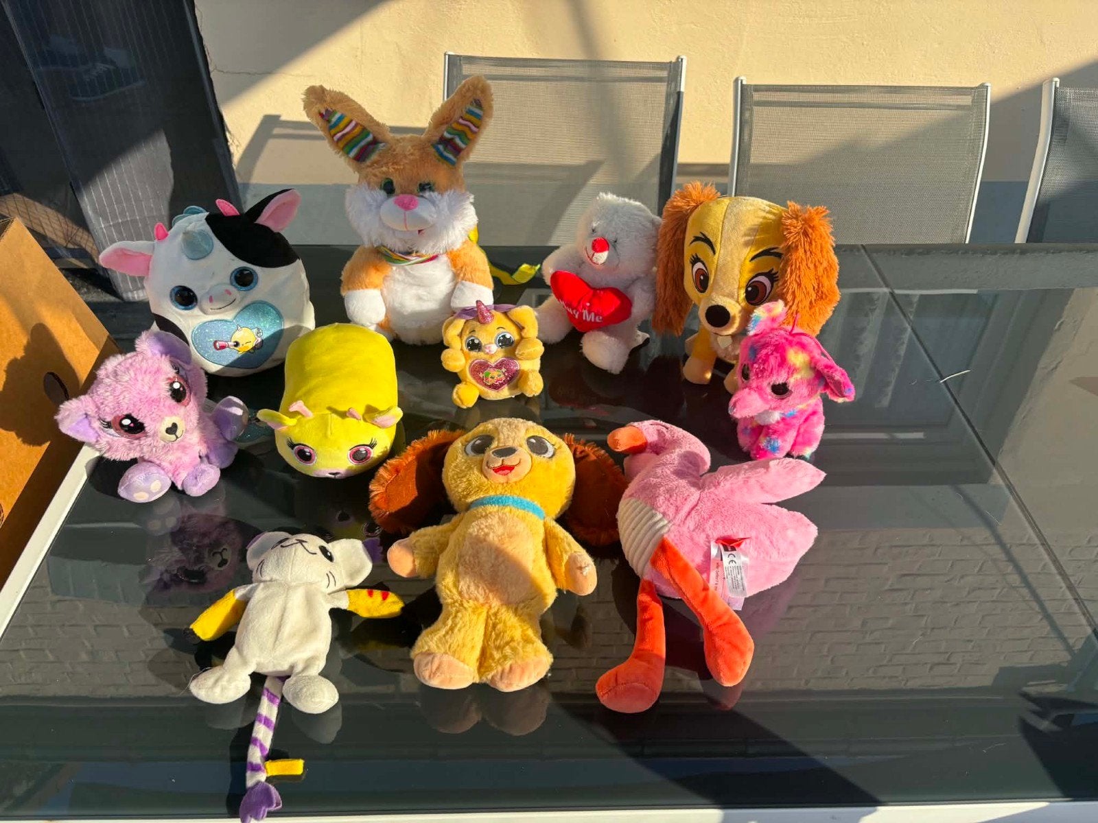 Peluches, Envoi