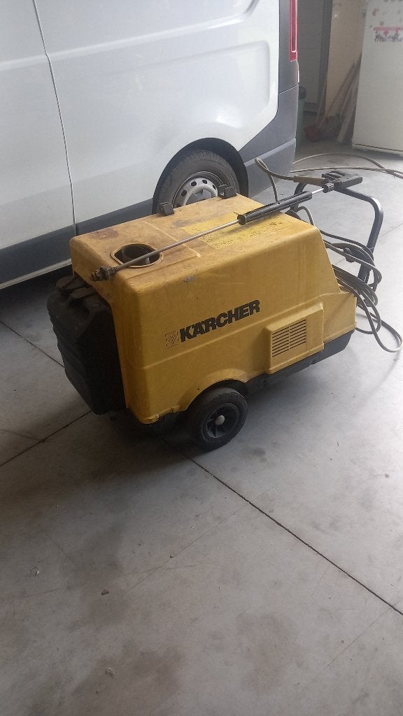 Karcher diesel, Tuin en Terras, Ophalen, Gebruikt, Met autostop en -start, KARCHER