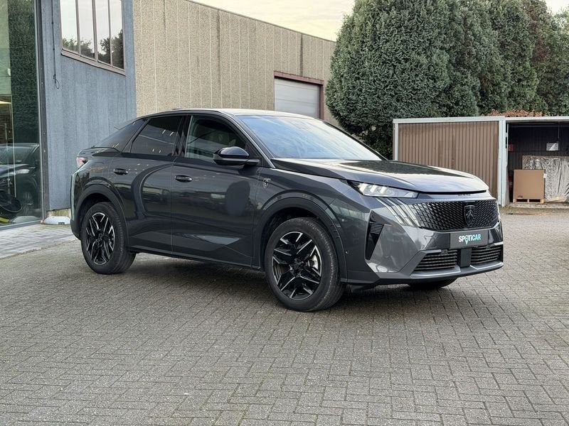 Peugeot 3008 GT 1.2T Hybrid *Navi*360° Cam*CarPlay*, Auto's, Gebruikt, Zwart, 1199 cc, 136 pk
