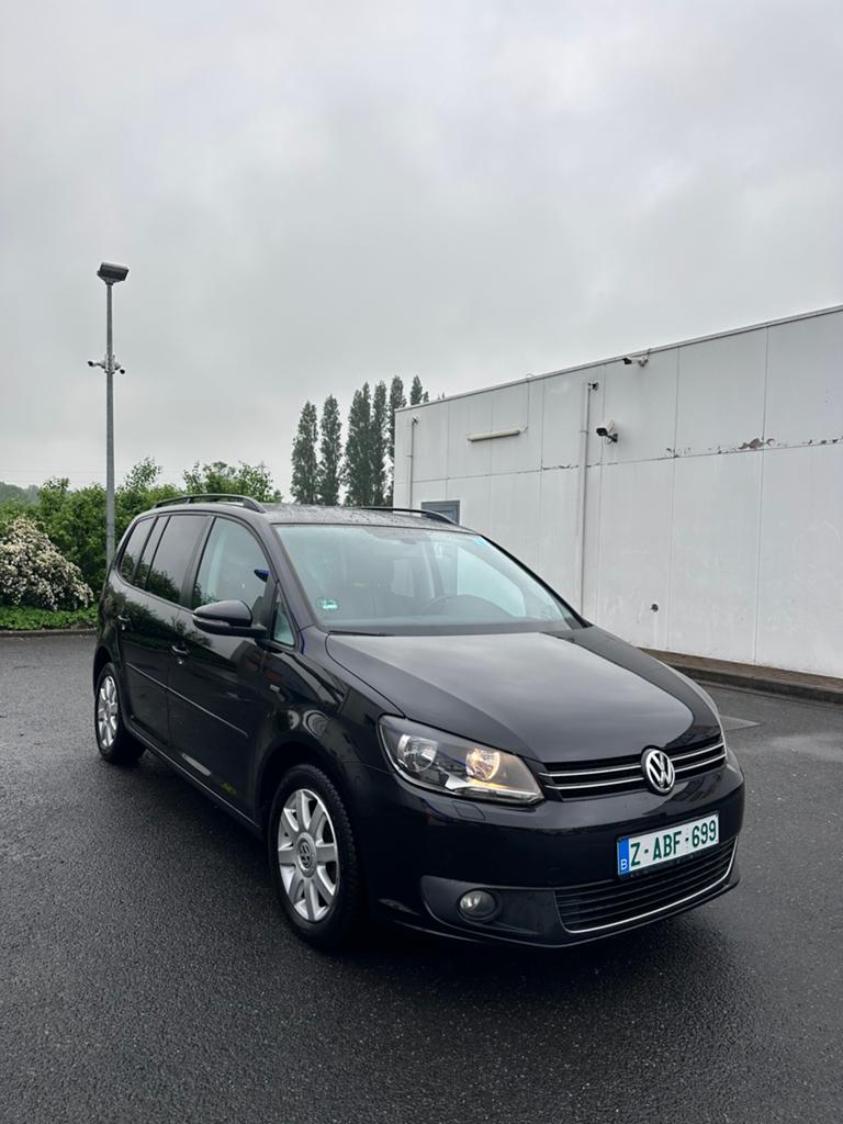 Volkswagen Touran 1.2 TSI | PANO | NAVI | TREKHAAK | AIRCO, Auto's, Volkswagen, Voorwielaandrijving, Monovolume, 4 cilinders, Leder en Stof