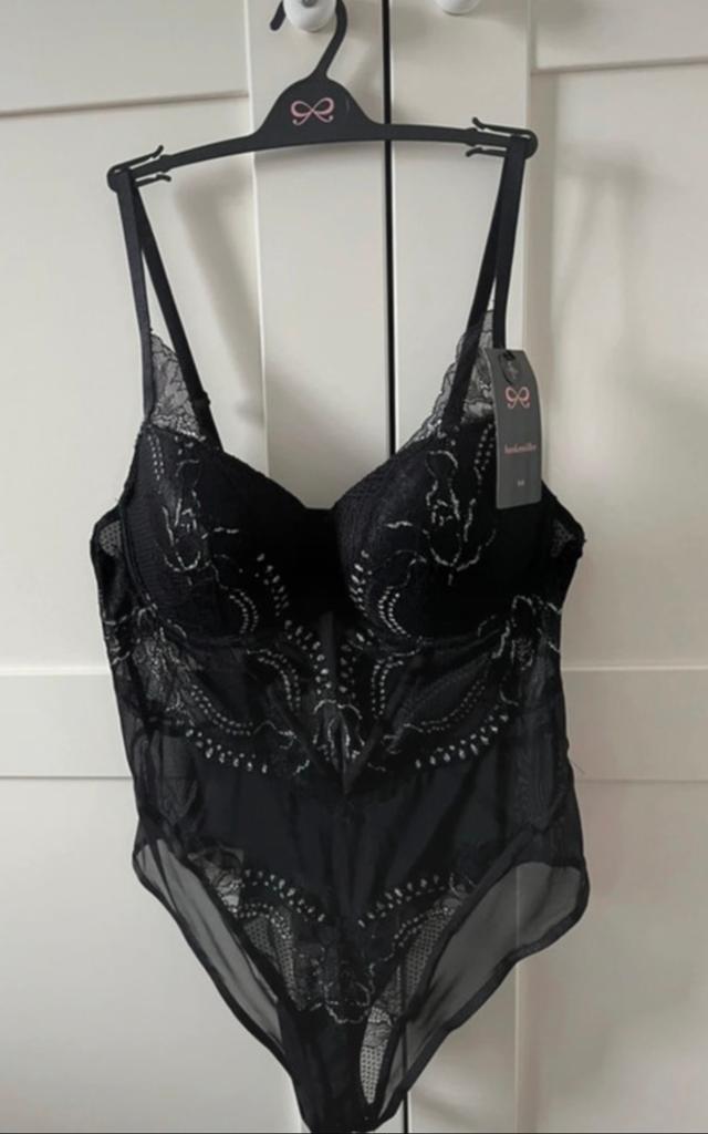Black Body 75C Hunkemöller - Nouveau, Enlèvement ou Envoi, Noir, Body ou Corset