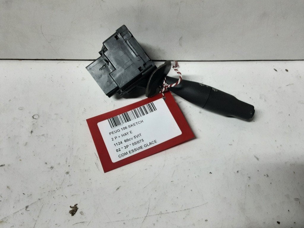 COMMODO ESSUIE-GLACE Peugeot 106 II (01-1996/07-2004), Autos : Pièces & Accessoires, Mevr. I. Hauben, Utilisé, Rue de l'Espoir 34 34
4030  GRIVEGNÉE, BE