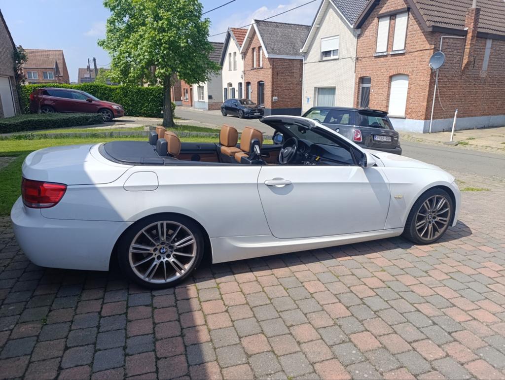 BMW e93 cabriolet 2008 320D, Autos, BMW, Particulier, Série 3, Sièges sport, Diesel, Euro 4, Cabriolet, 2 portes, Automatique