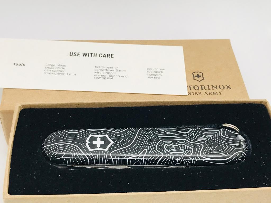 Couteau Victorinox Swiss Army Topography Black Marlb Special, Enlèvement ou Envoi, Neuf