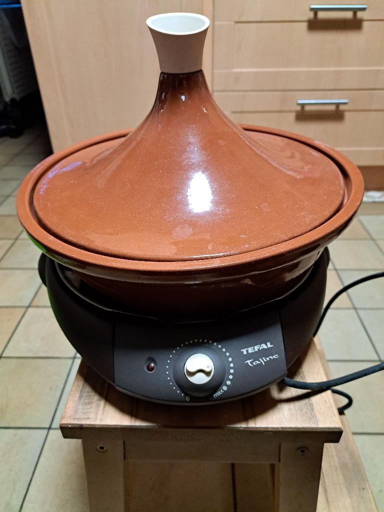 Tajine electrique, Enlèvement, Comme neuf, Autres types