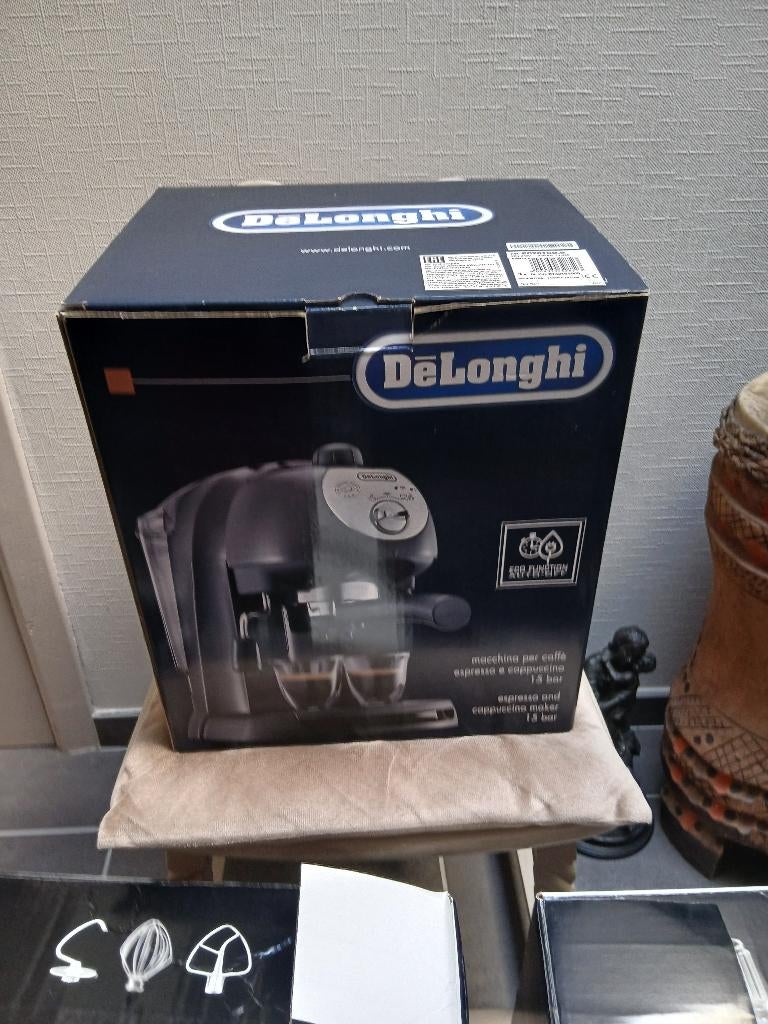 koffieapparaat, Elektronische apparatuur, Ophalen, Koffiepads en cups, Zo goed als nieuw, Afneembaar waterreservoir