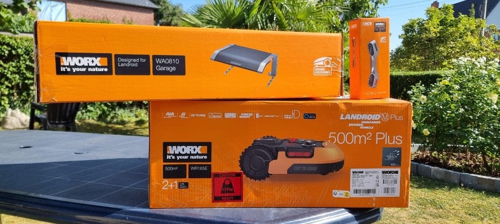 Ensemble Tondeuse WORX WR165E connectée neuve - 500 M², Tuin en Terras, Robotmaaiers, Nieuw, Minder dan 20 cm, Met regensensor